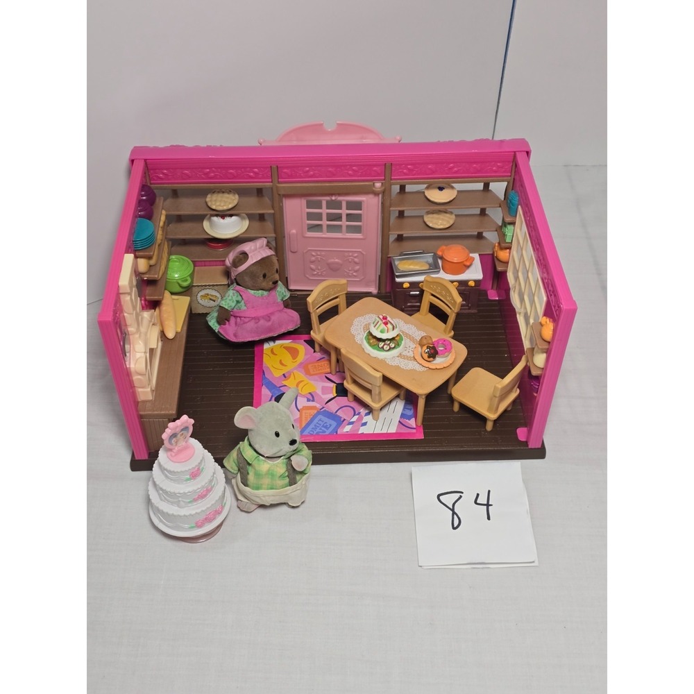 Li'l Woodzeez Calico Critters Mix Tickle Your Taste Buds Bakery With Accessories
